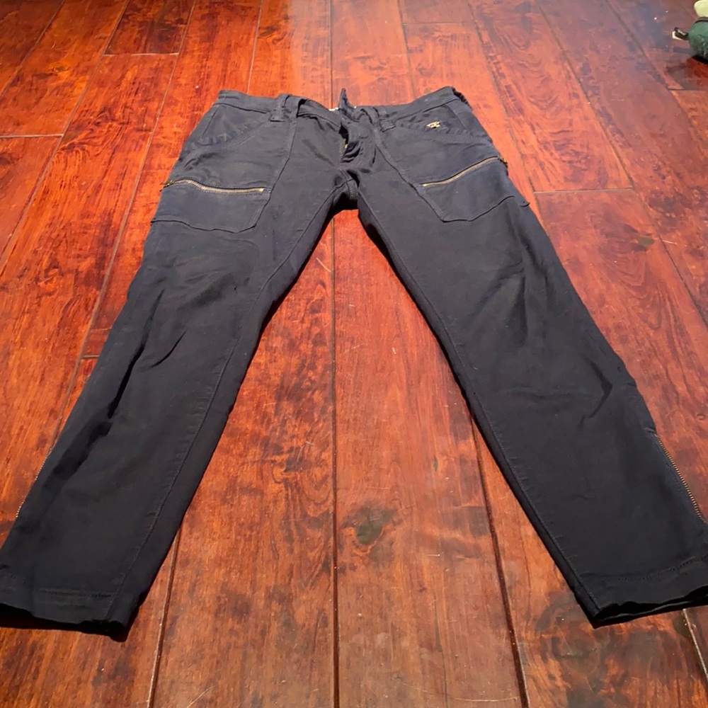Joie Jeans - zippered ankle. Size 27